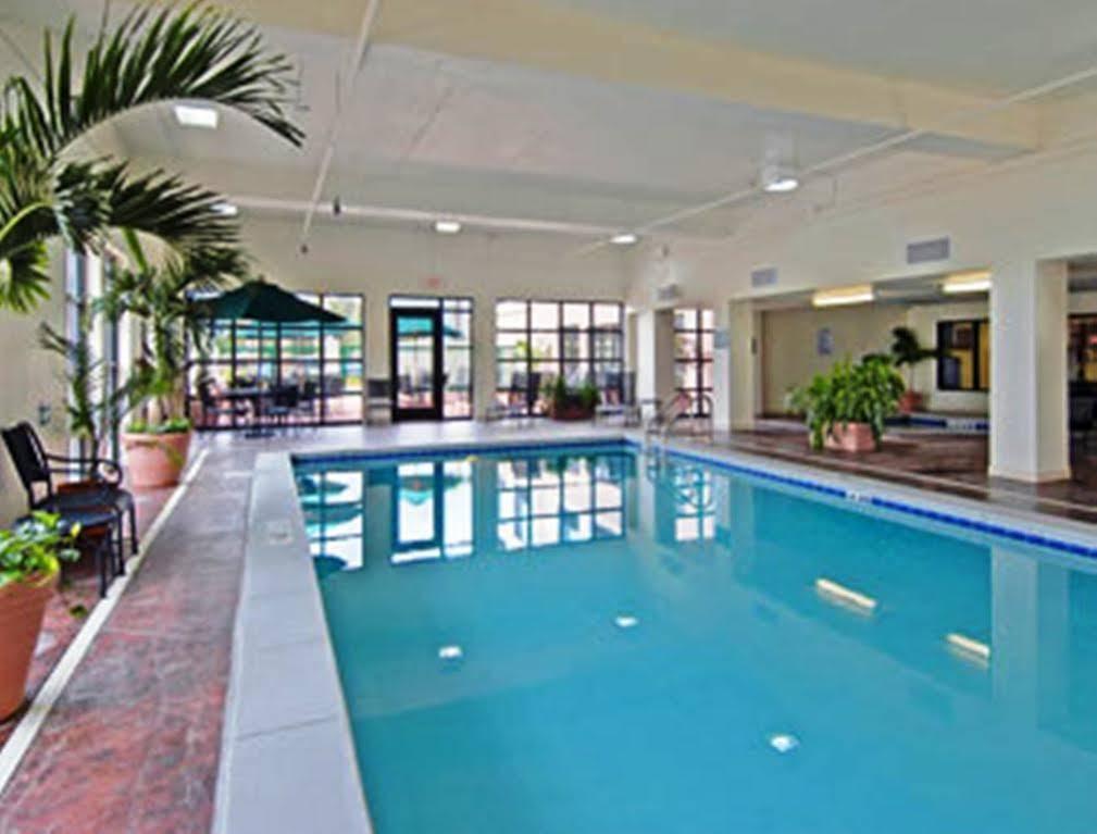 Wingate By Wyndham Panama City Area Lynn Haven Exterior photo