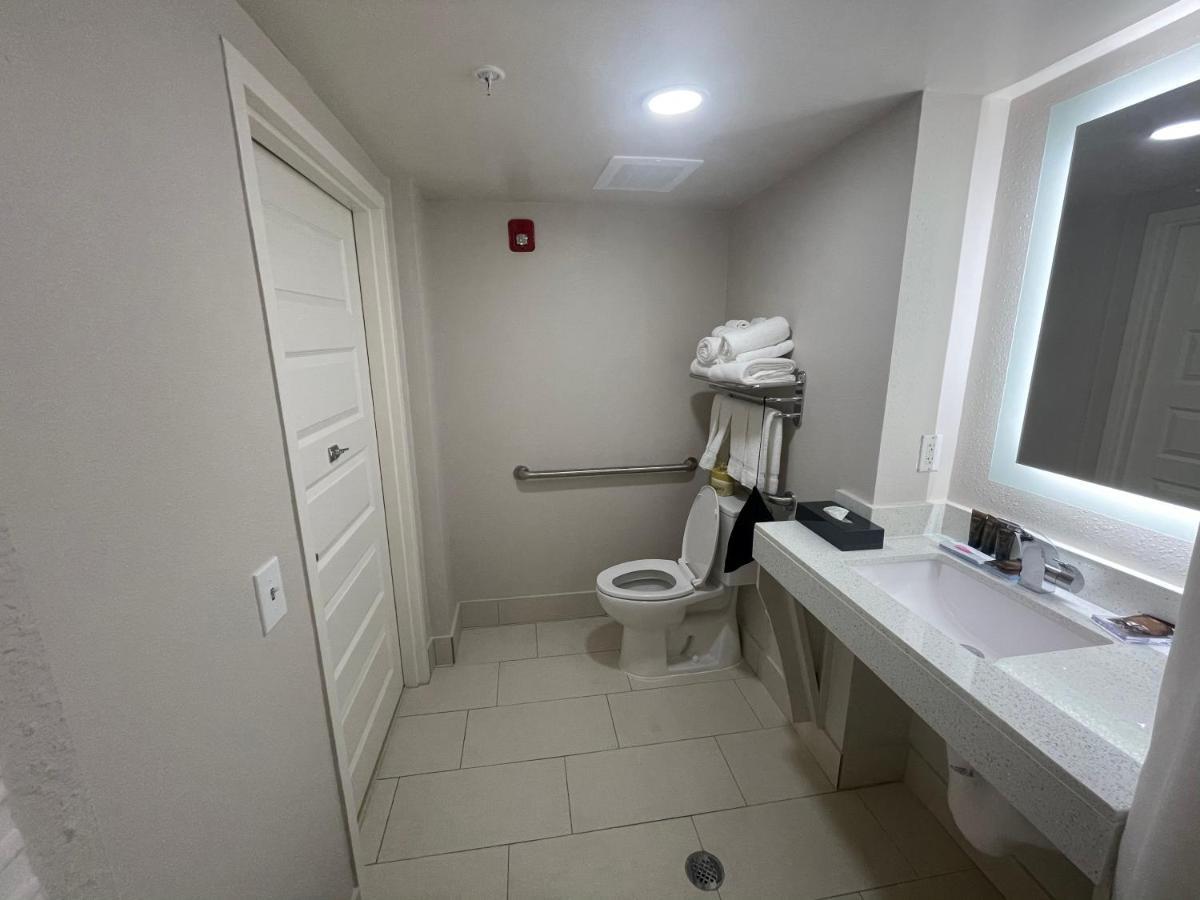 Wingate By Wyndham Panama City Area Lynn Haven Exterior photo